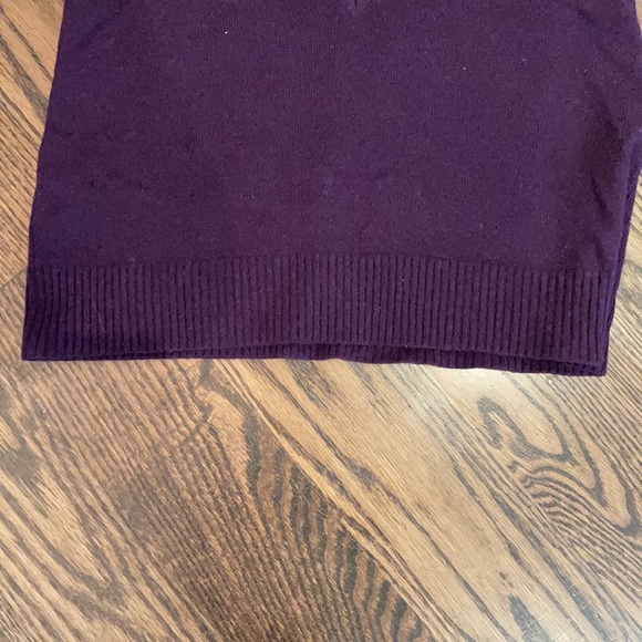 Autumn cashmere stunning wine colour deep V sweater. Size small. - Picture 6 of 7